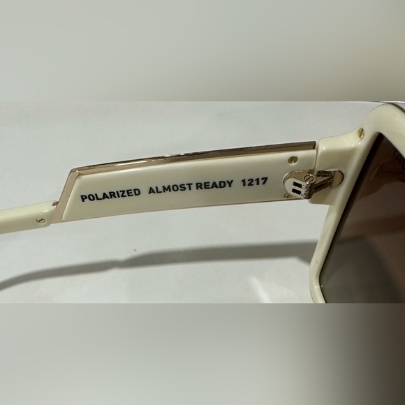 Quay Australia Almost Ready Oversized Sunglasses Ivory Brown Polarized. NWT - Picture 6 of 7